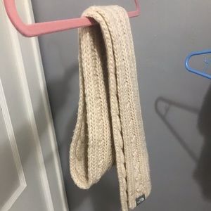 North face scarf